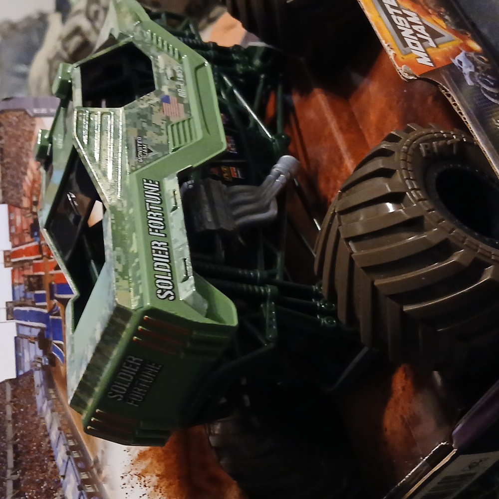 Soldier Fortune MJ Truck..1/24 - Picture 3 of 7